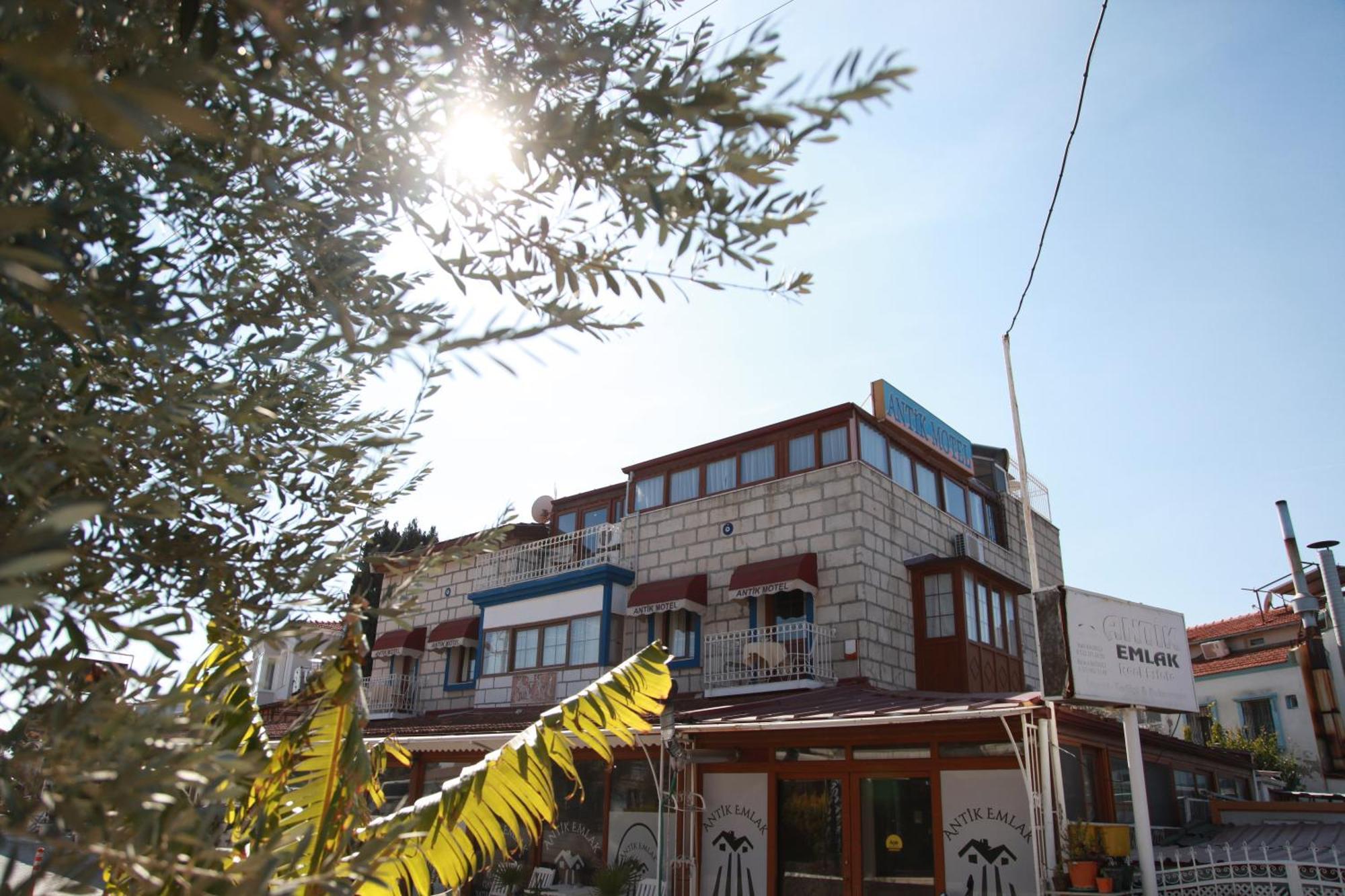 Alacati Antik Motel Кешме Экстерьер фото
