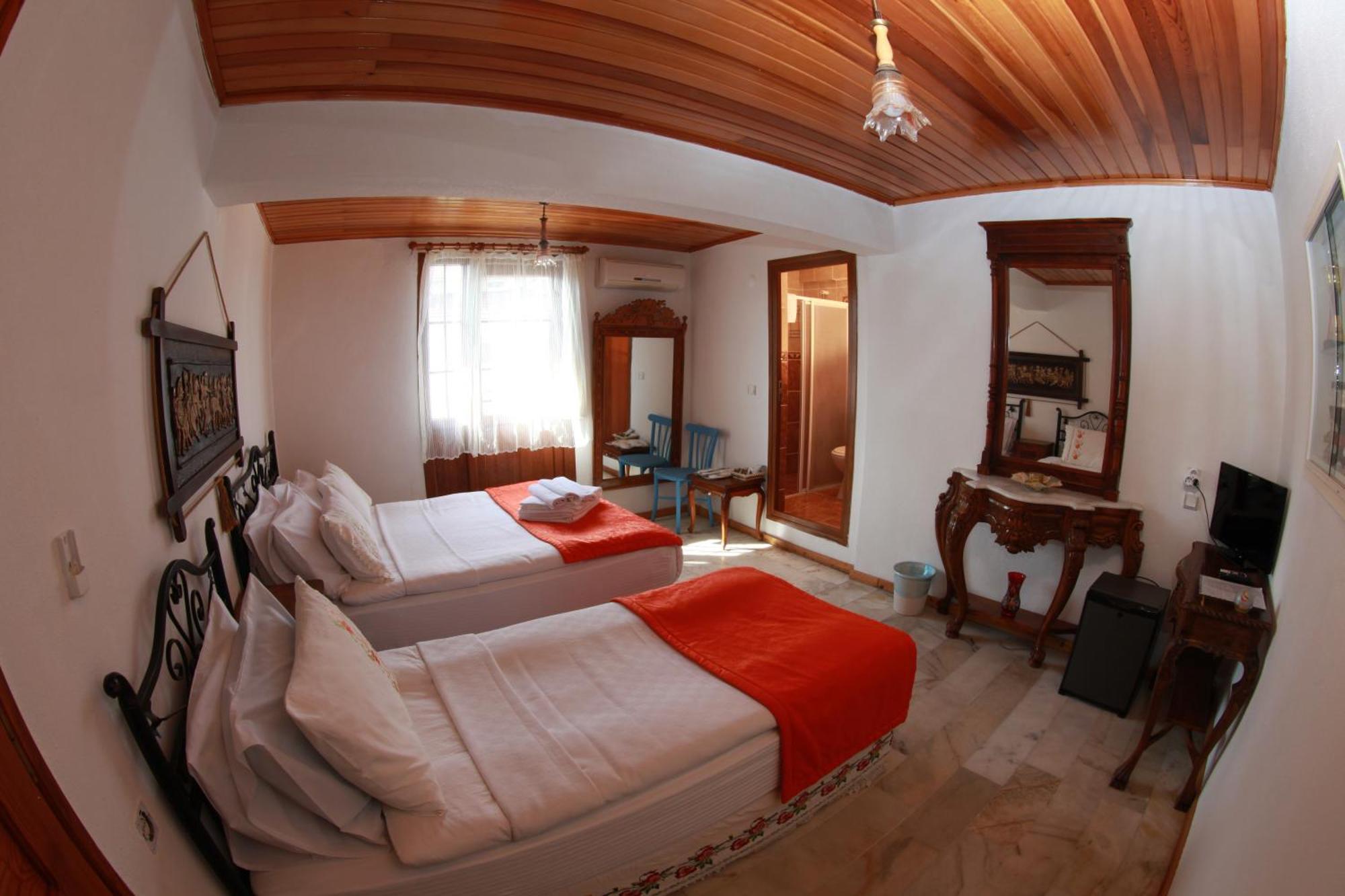 Alacati Antik Motel Кешме Экстерьер фото