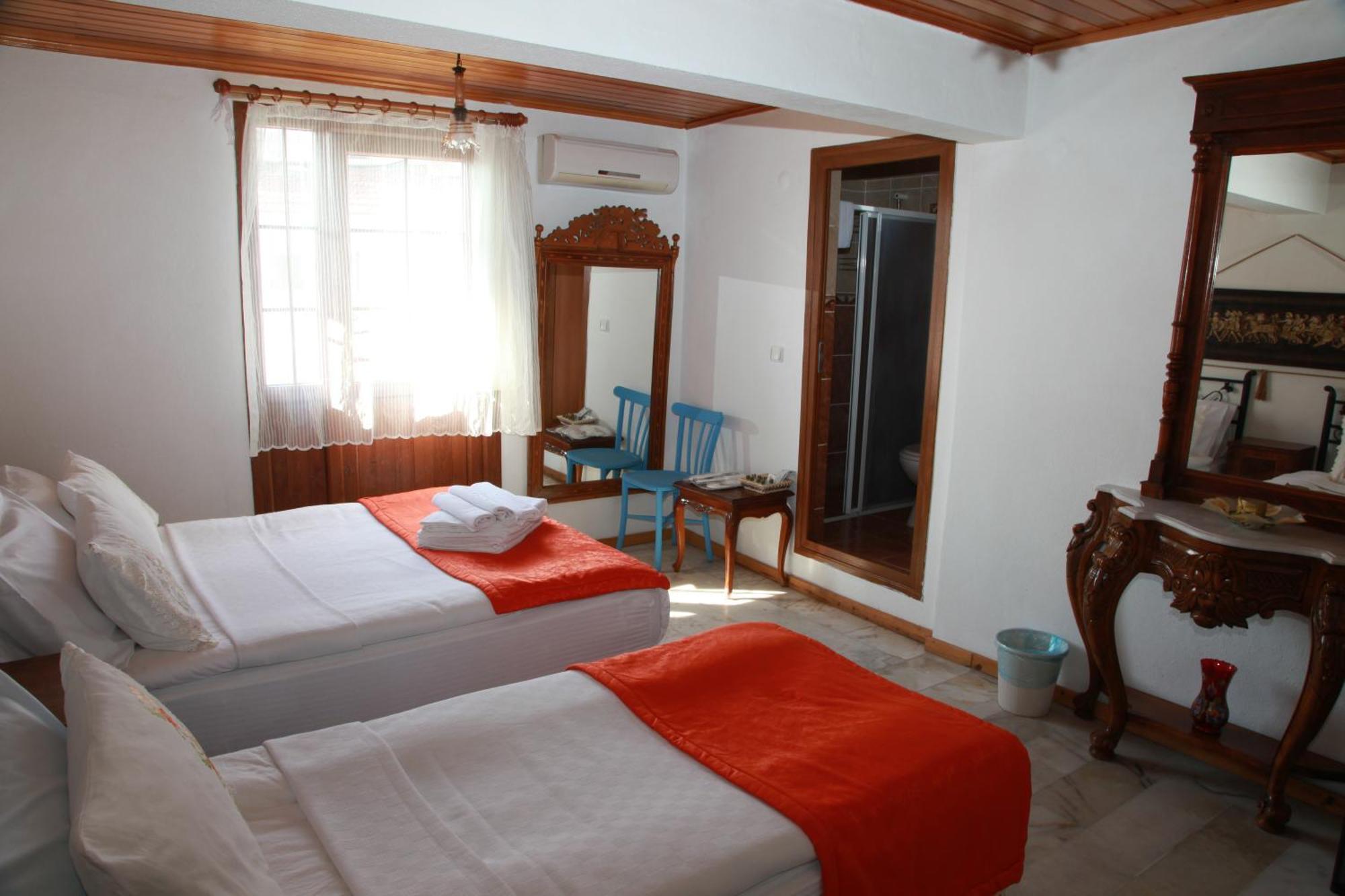 Alacati Antik Motel Кешме Экстерьер фото